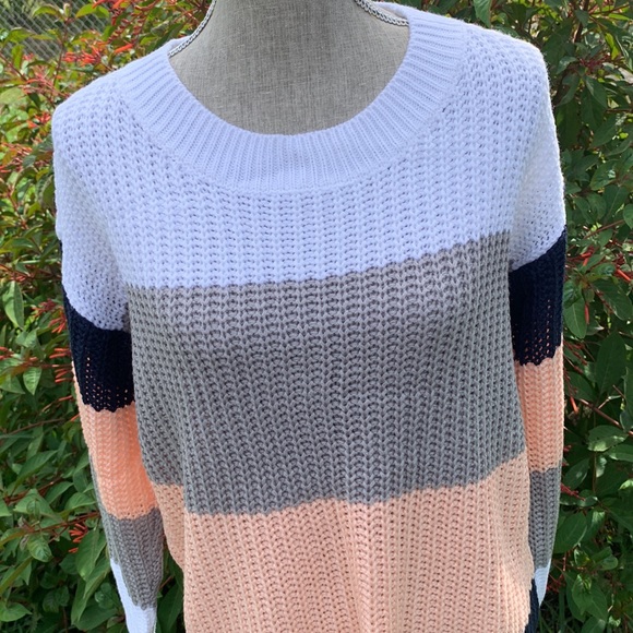 New Sweater! Great price! - Picture 5 of 8